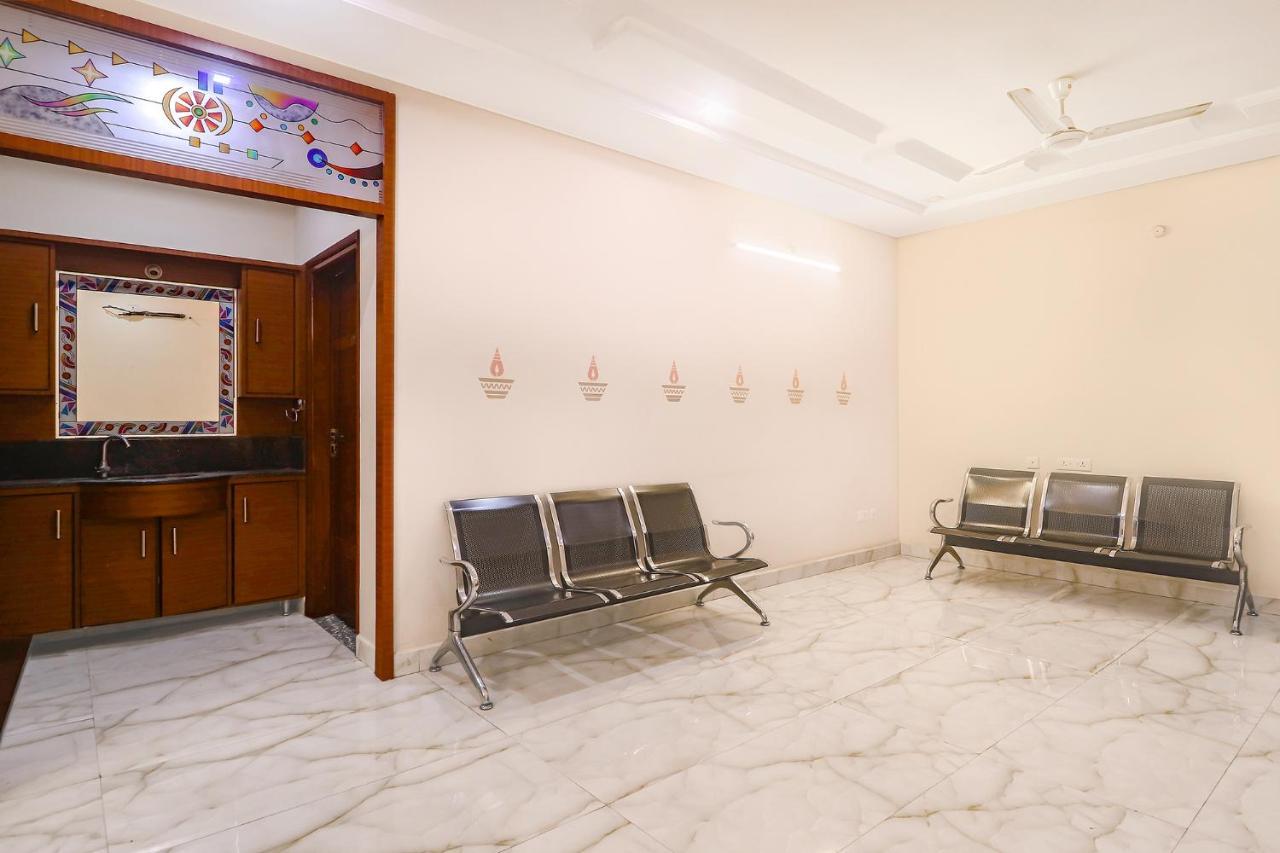 Fabexpress Golden Gate - Nr Hitech Hotel Hyderabad
